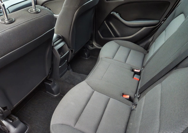 Mercedes-Benz Klasa B cena 43296 przebieg: 264000, rok produkcji 2012 z Lubin małe 407